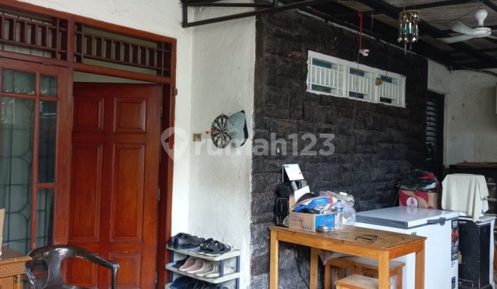 Rumah Bebas Banjir Dan Strategis Di Cikini Jakarta Pusat S6020
