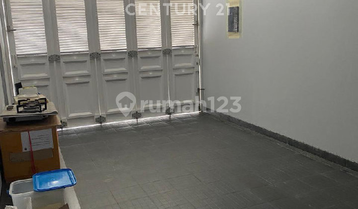 Special 2.5 Story Land Ready-to-Occupy House in Strategic Location at Pulomas S9190 2