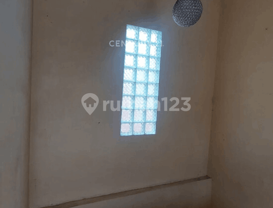 Two-Story House Near Toll Access In Villa Dago Pamulang S8036 2