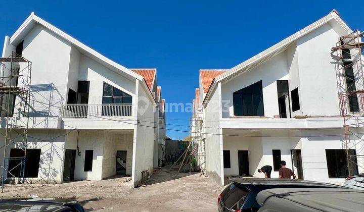 Rumah 2 Lantai Wage Aloha Dekat Jalan Raya Scandinavian Baru 1