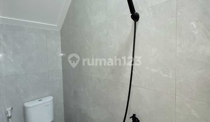 Rumah Baru 2 Lantai Posisi Hook di Sektor 9 Bintaro Gb16855 2