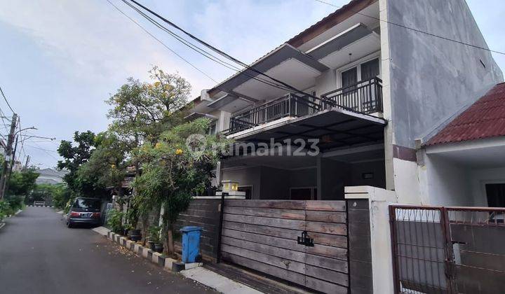 Rumah Keren Furnished di Jaktim - fn8143 2