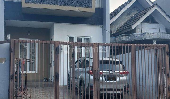 Rumah Minimalis 2 Lantai Siap Huni Di Graha Raya Sc13995 1