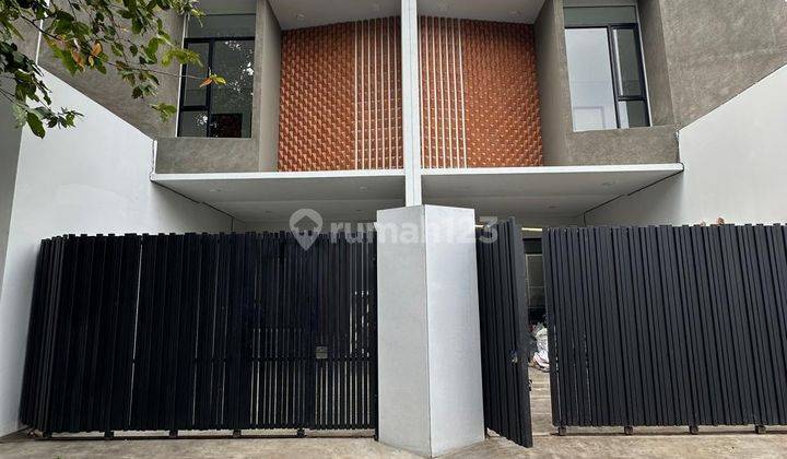 Rumah Modern Minimalis di Bintaro 14043 LHTK 1