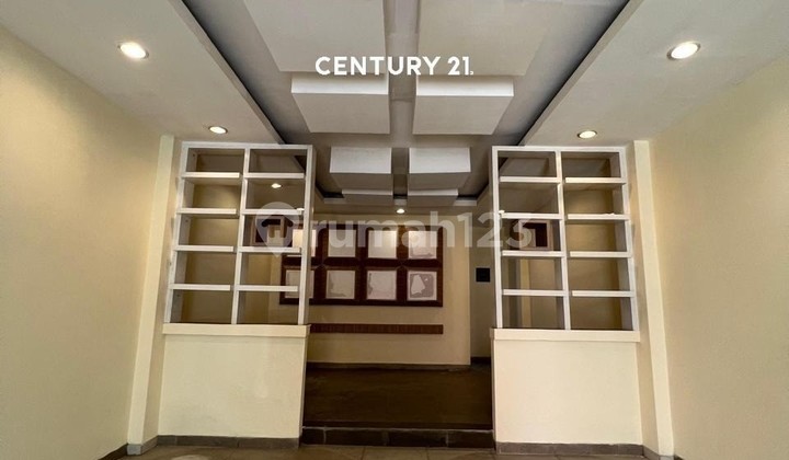 4-Story Shop House Ready to Use in Ciledug Af 18151 4-Story Shop House Ready to Use in Ciledug Af 18151