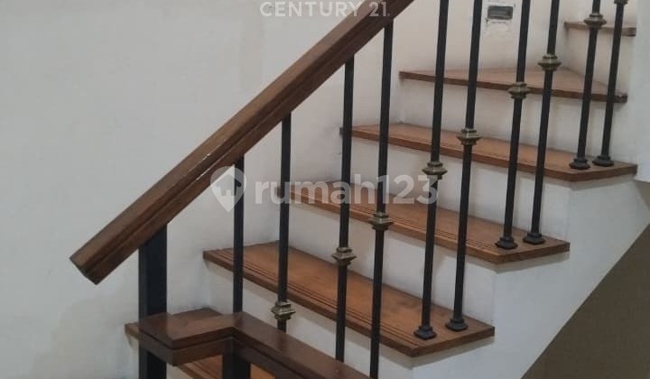Well-Maintained 2-Story Fully Furnished House in Bintaro Area DR17173