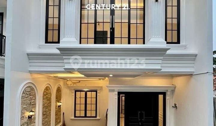 Rumah Brand New Design Classic Dalam Cluster di Jagakarsa Js18002