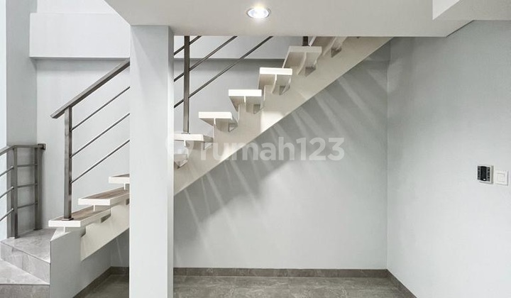 DIJUAL SOHO (Small OFFICE Small Home) (Office Apartment)The Smith