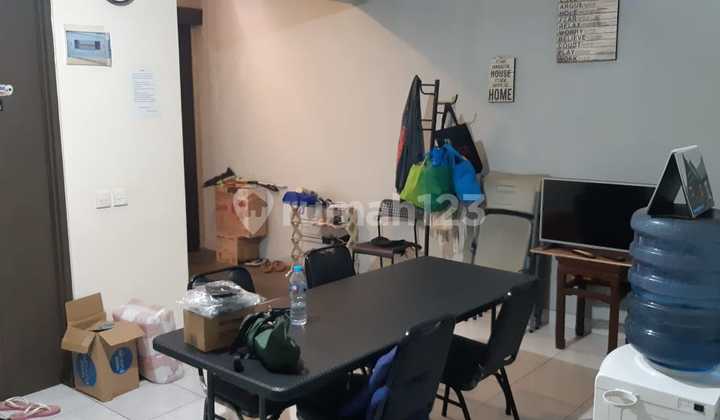 For sale: boarding house in the Foresta complex, BSD area. For sale: boarding house in the Foresta complex, BSD area.
