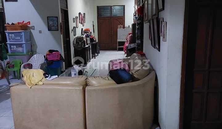 Rumah 2 Lantai Di Jalan Ngaglik, Surabaya. 2