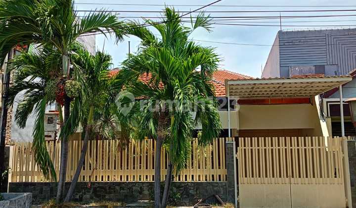 Rumah 1 Lantai di Area Pucang Anom Timur