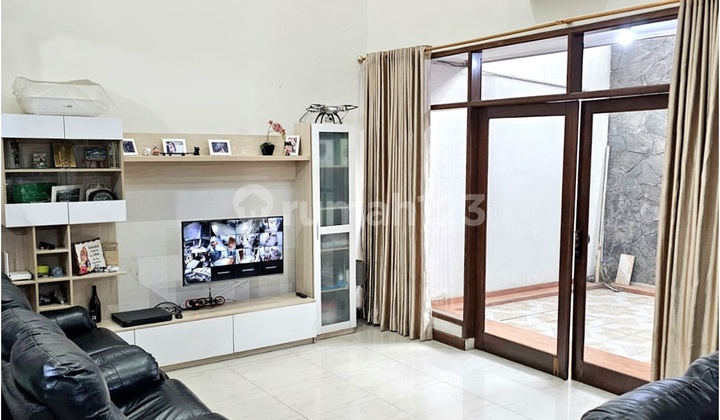 Jual Rumah Siap Huni 2 Lantai Taman Holis Indah 2