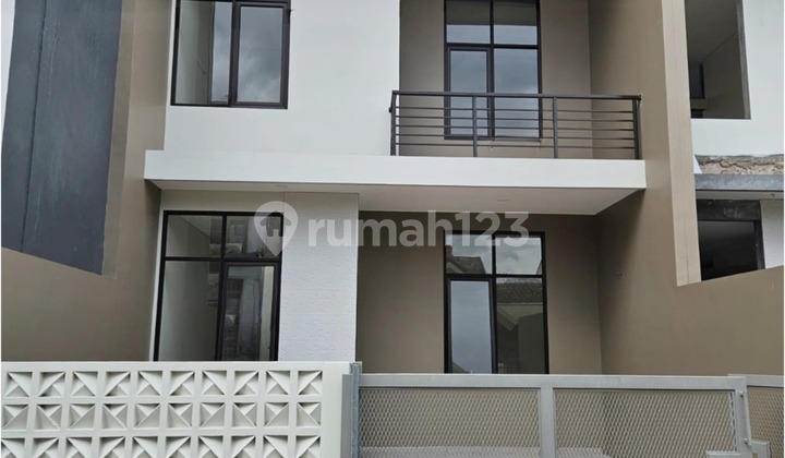 Rumah Baru Bagus Dijual Siap Huni 2 Lantai di Margahayu Raya Rumah Baru Bagus Dijual Siap Huni 2 Lantai di Margahayu Raya