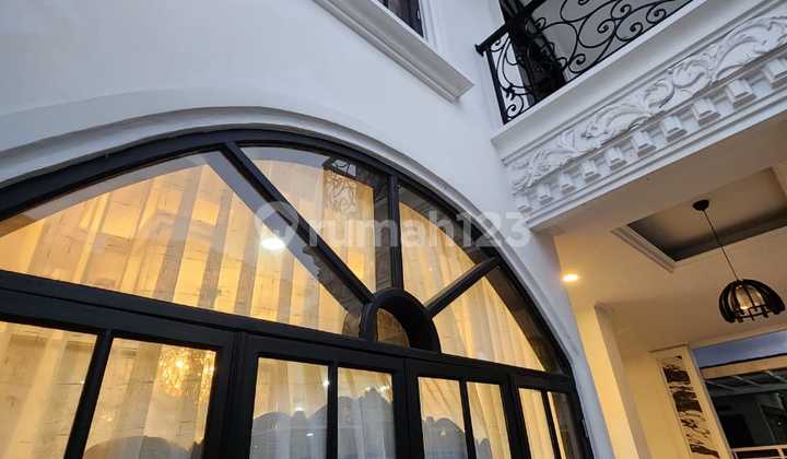 Dijual Rumah Mewah Siap Huni Di Antapani , Bandung. 2