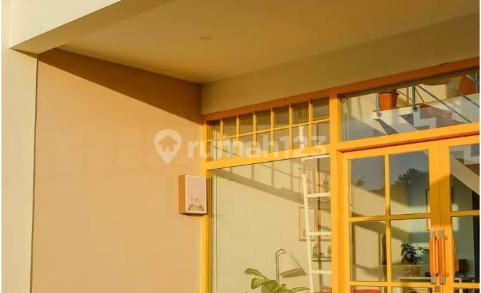 For Sale 3-Story Photo Studio House Well-Maintained Furnished 2