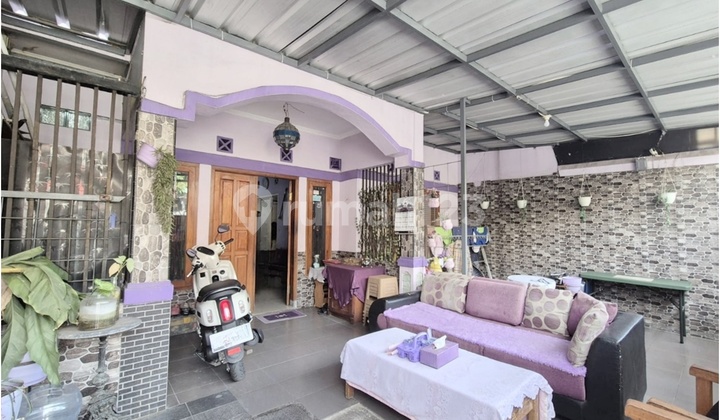 For Sale 2-Story House in Beautiful Cibaduyut Park 2