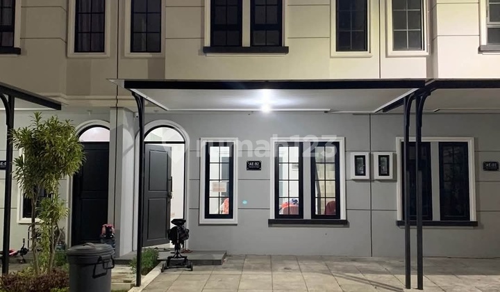 Dijual Rumah Mansion Nine Surabaya Barat