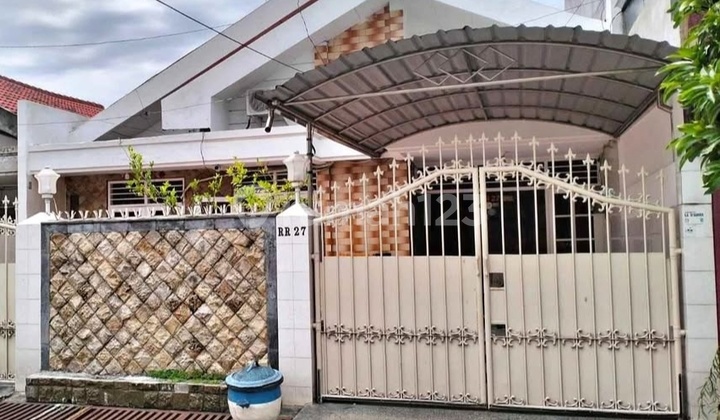 Dijual Rumah Darmo Harapan Indah Surabaya