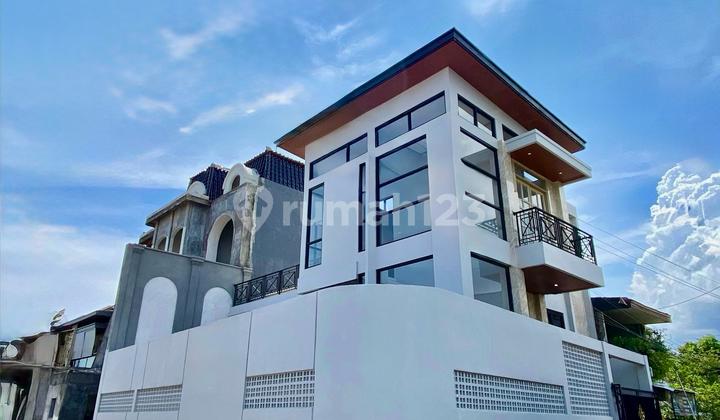 For Sale House With Swimming Pool Near Juanda International Airport 2