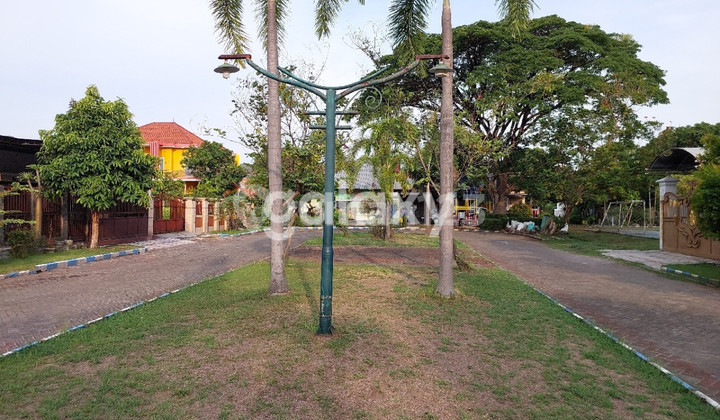 For Sale: Puri Surya Jaya House, Taman Pasadena, Sidoarjo 2