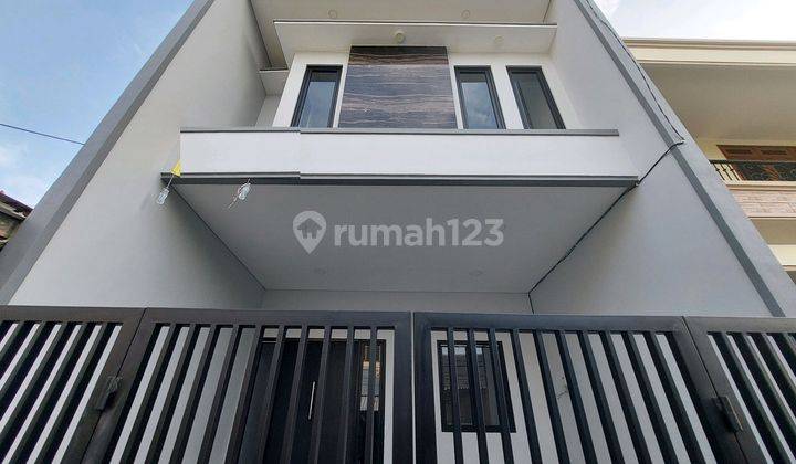 Dijual Rumah Baru Mulyosari Surabaya 1