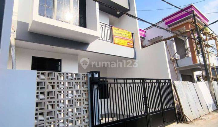 Di Jual Rumah Siap Huni 2 Lantai Di Jakarta Timur  2