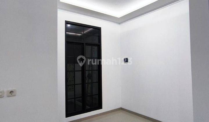 Di Jual Rumah Siap Huni 2 Lantai Di Jakarta Timur 2