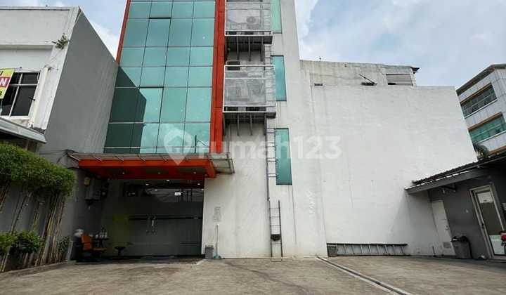 Gedung Kantor Raya Mampang Prapatan 