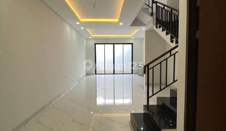 Rumah Minimalis 3 Lantai Di Meruya Utara 2