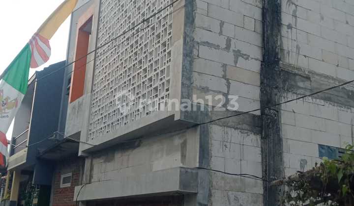 Dijual Rugi!! Rumah Kos 3 Lantai 11 KT + 11 KM Karangploso