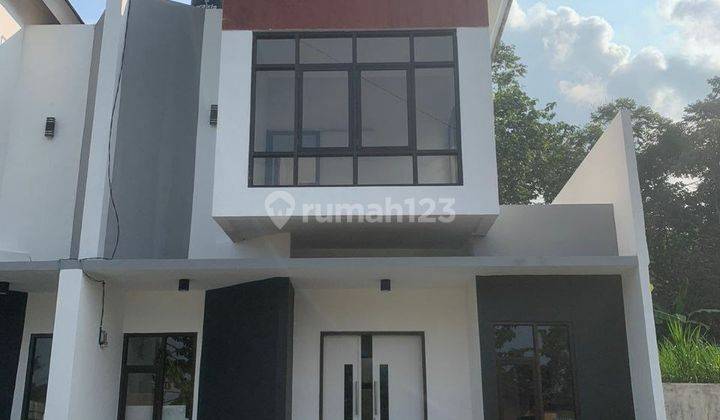 Dijual Segera Villa 2 Lt Siap Huni Di Lereng Gunung Panderman Bns 1