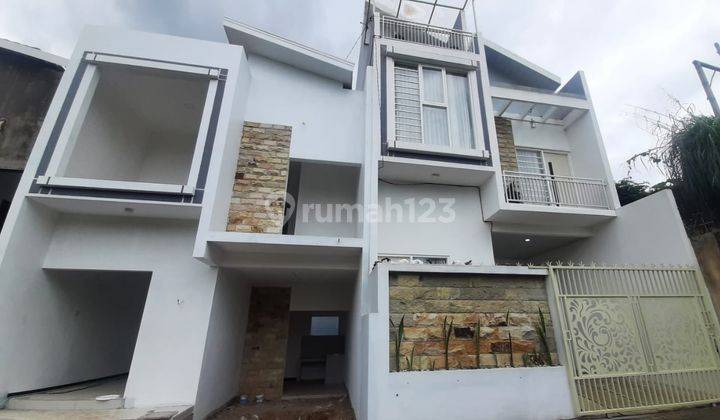 Harga Termurah Villa 3 Lantai Dengan Private Pool Dan Rooftop 1