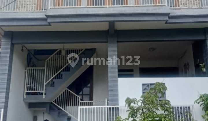 Dijual rumah termurah di 2 lantai akses mobil simpangan Dijual rumah termurah di 2 lantai akses mobil simpangan