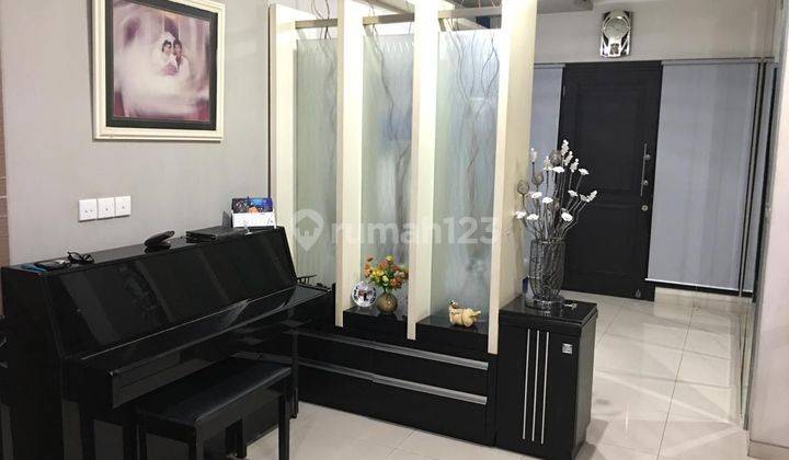 Rumah Central Park Semi Furnish Blok Depan Sudah Renov 2