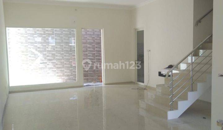 DIJUAL RUMAH DEKAT PUSAT KOTA MINIMALIS MODERN DI NGINDEN INTAN  2