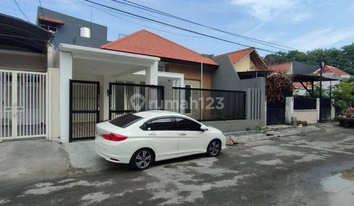 DIJUAL RUMAH BARU RENOV TENGAH KOTA 2,5 LANTAI BAGUS 1