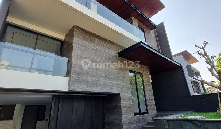 DIJUAL RUMAH MEWAH MINIMALIS MODERN TERLETAK di KAWASAN GOLF  
 1