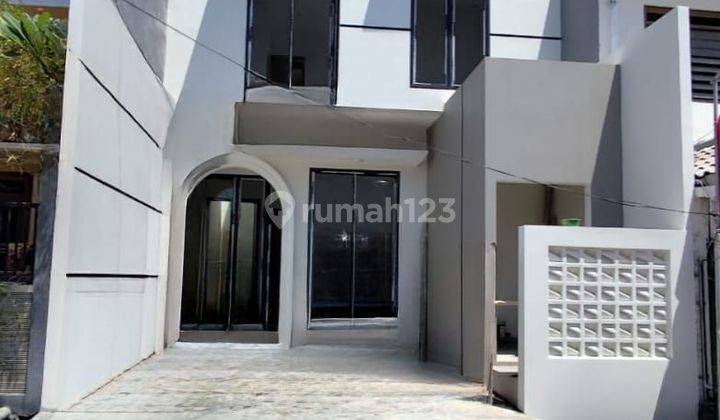 Rumah Modern Baru 2 Lantai Dekat Pakuwon City Hanya 1man 1