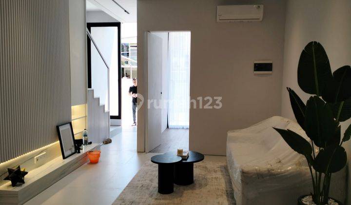 MURAH! RUMAH MODERN  BARU SUTOREJO INCLUDE FURNISH  2