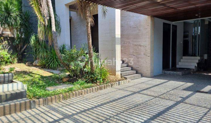 Jual Rumah Mewah Konsep Villa Ada Kolam Renang Pakuwon City 2