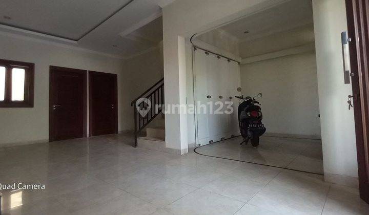 Rumah kota di jual murah di Manahan siap pakai 1