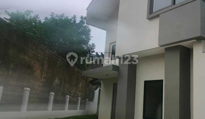 For Quick Sale: 2-Story House, Move-In Ready, Spacious Yard, in BCC Near Yasmin Toll. 2