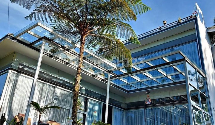 Commercial Villa in Megamendung, Fully Furnished, No Odd-Even Plate Restriction, Suitable for Groups