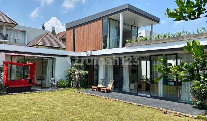 Rumah Villa di Rancamaya, View Golf, Rapih dan Siap Huni. Strategis, Dkt Toll di Rancamaya SHM Bagus Rumah Rumah Villa di Rancamaya, View Golf, Rapih dan Siap Huni. Strategis, Dkt Toll di Rancamaya SHM Bagus Rumah