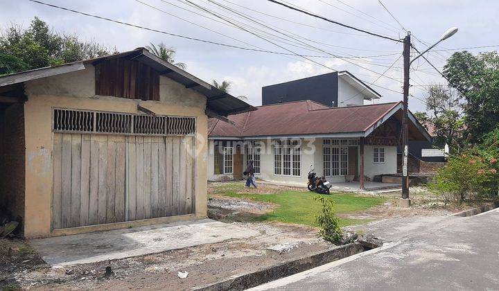 Rumah Dijual Luas Tanah 840 M2 Area Bukit Barisan Harapan Raya 2