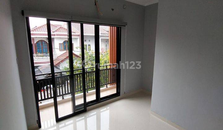 Rumah Mewah 2lantai Bebas Custom Layout Di Komplek Pondok Kelapa 2