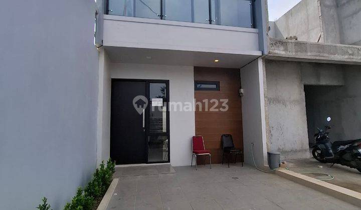 Rumah Cantik 2 Lt 5 Menit Ke Tol Jatiasih 1