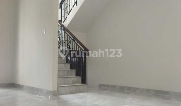 2-Story Comfortable and Eco-Friendly House Located in Rawamangun 2