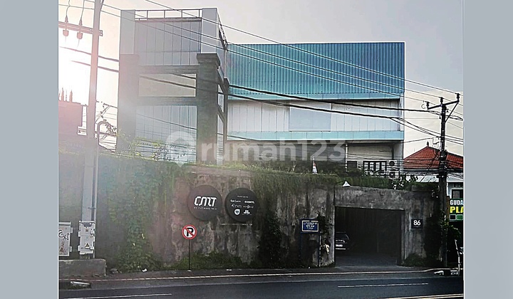 Gedung Di Jual Lelang, Shm Jalan Mahendradata Kuta Selatan 
