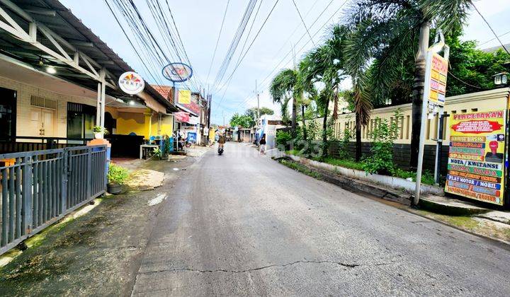 rumah 2 lantai pinggir jalan di tapos depok 2